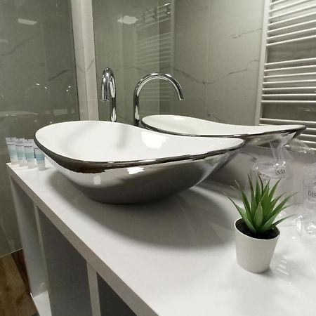 Apartman Simic Apartment Осиек Екстериор снимка